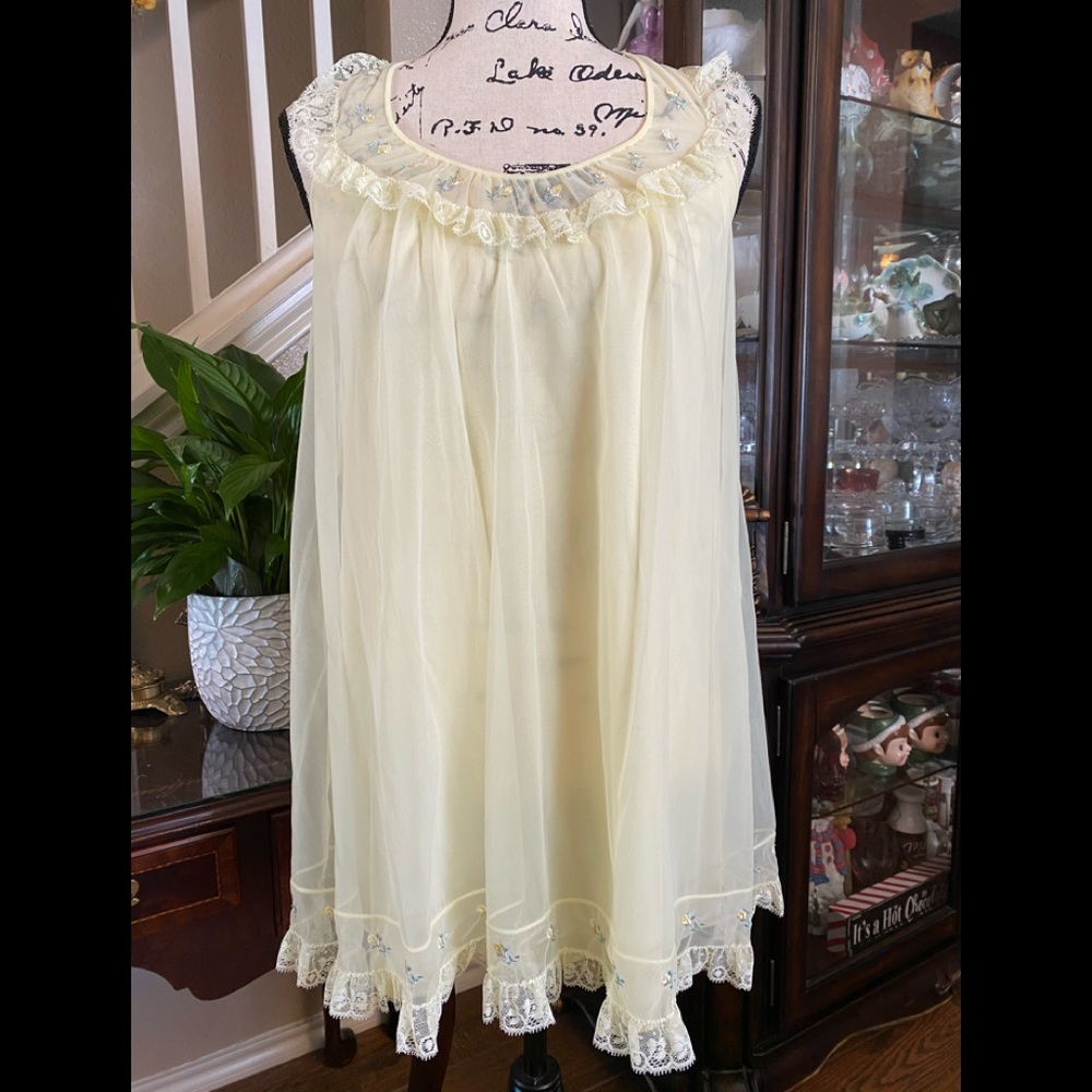 Youth Vintage Nightgown and Robe